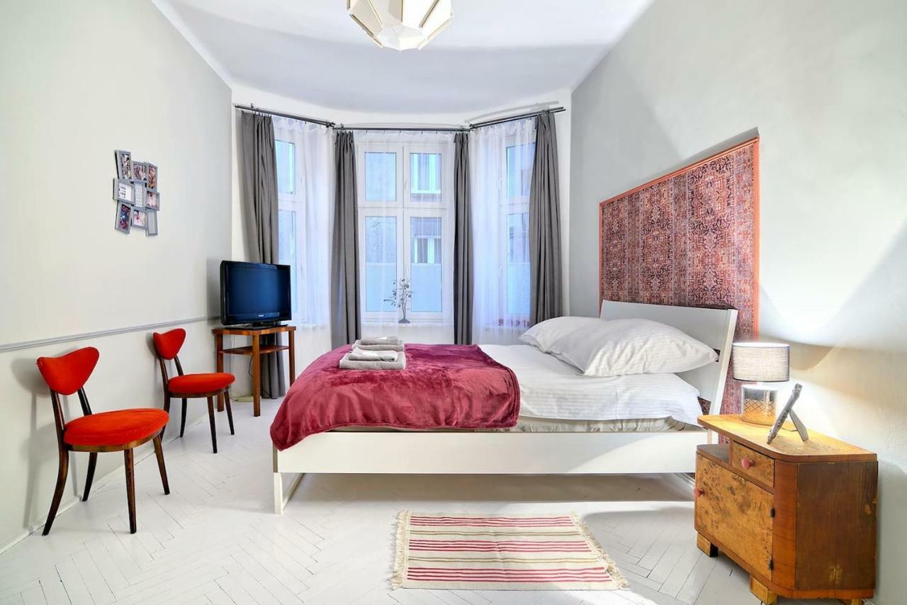 Luxury Retro Apartment, City Center, Wifi Краков Экстерьер фото