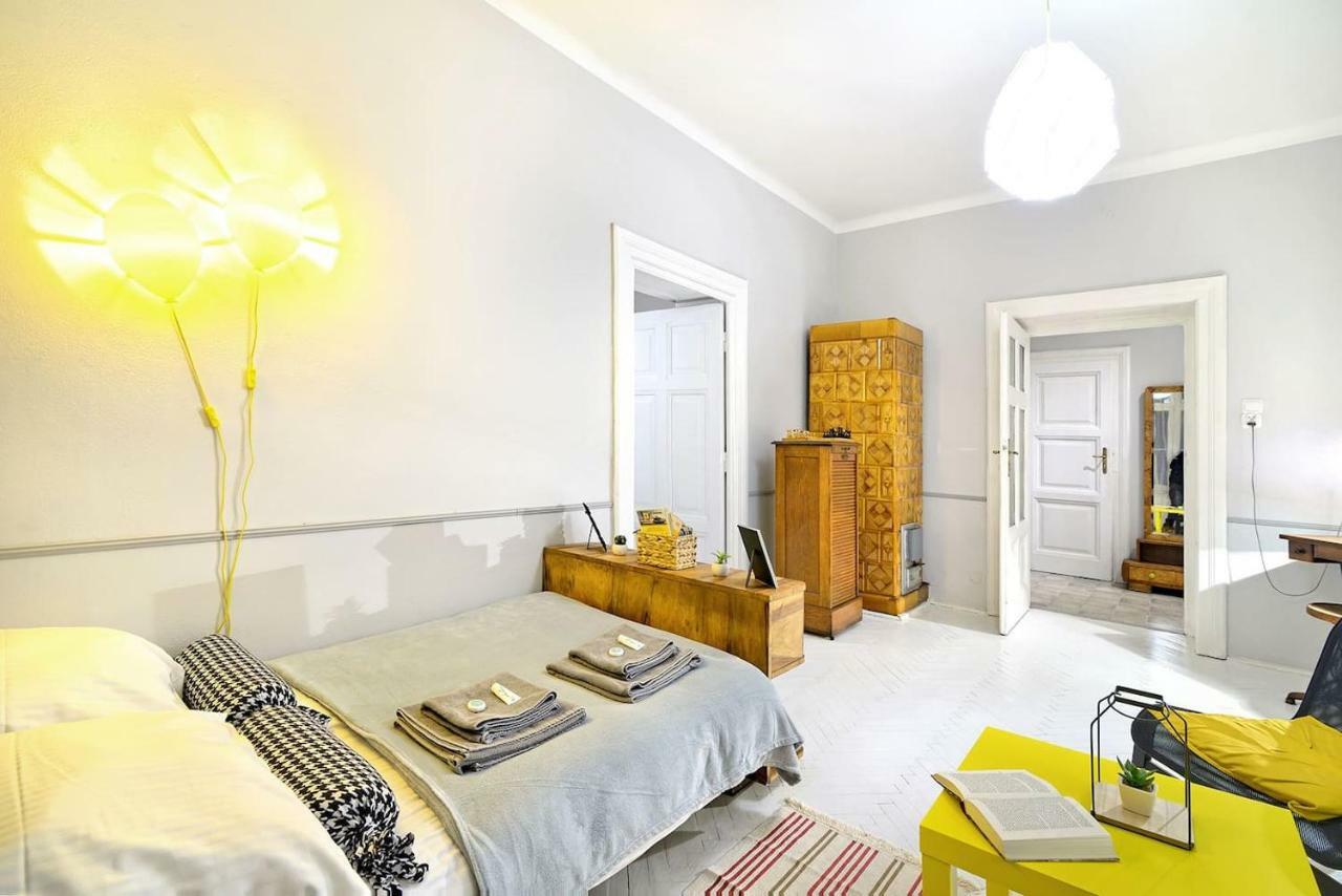 Luxury Retro Apartment, City Center, Wifi Краков Экстерьер фото