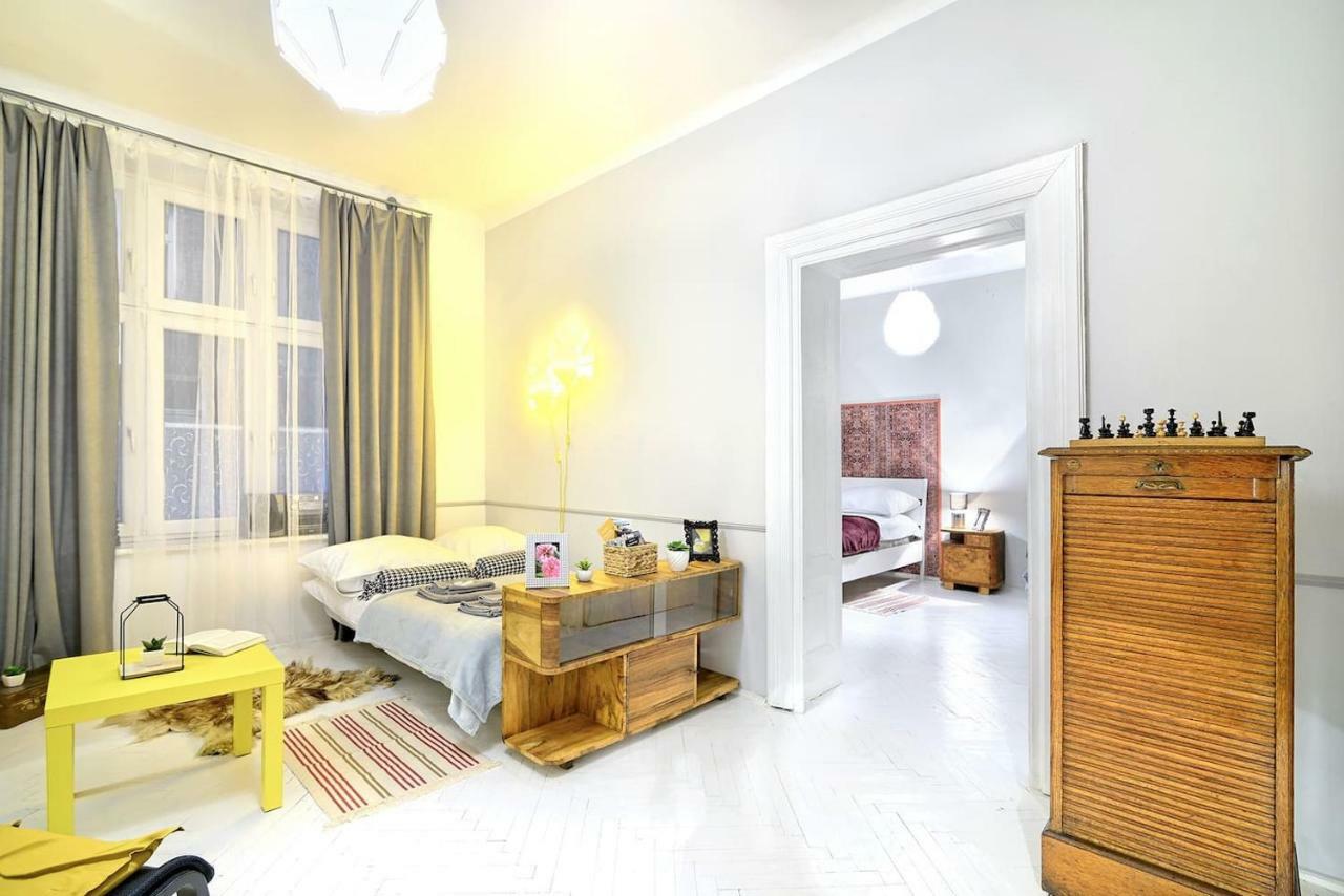 Luxury Retro Apartment, City Center, Wifi Краков Экстерьер фото