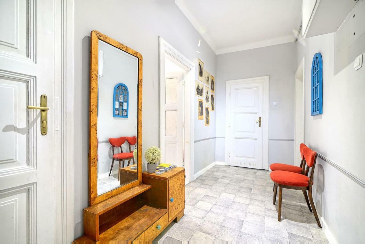 Luxury Retro Apartment, City Center, Wifi Краков Экстерьер фото