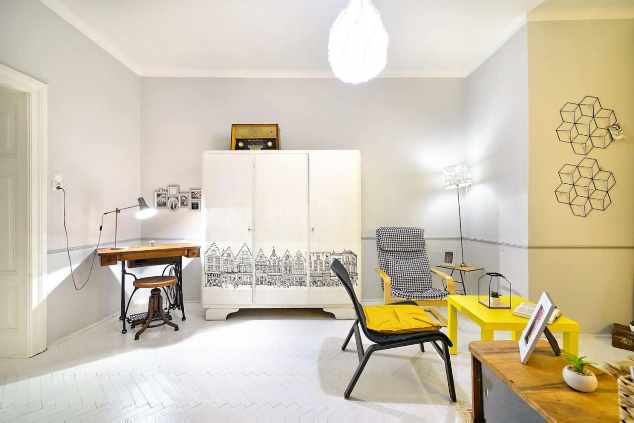 Luxury Retro Apartment, City Center, Wifi Краков Экстерьер фото